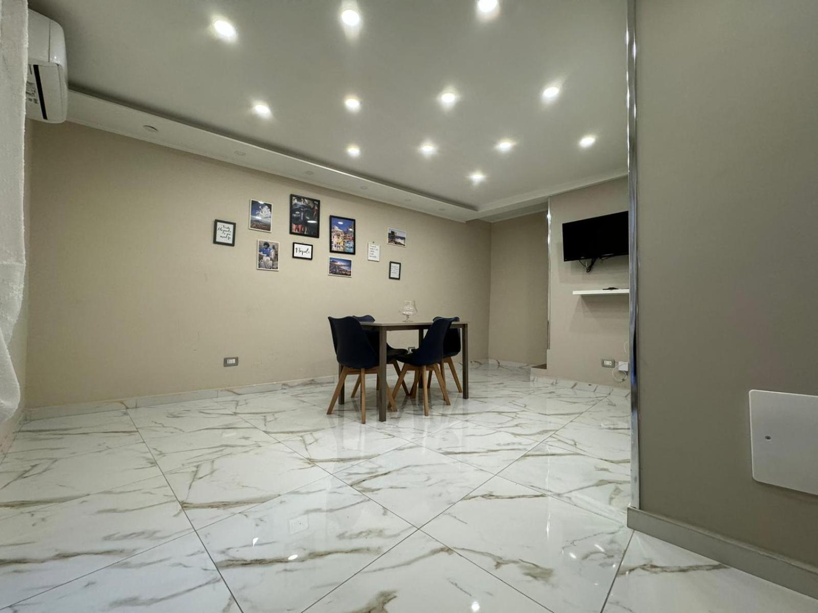 Pizzaiola'S Home 나폴리 외부 사진